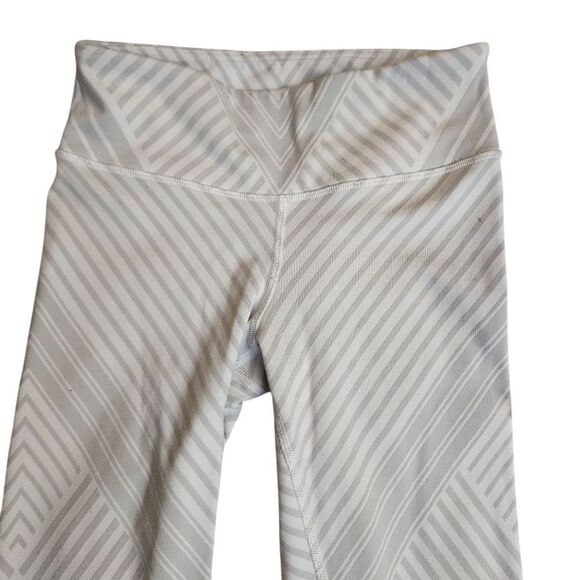 Alo Yoga‎ Gray Striped High Waisted Leggings Sz XS - Picture 4 of 12